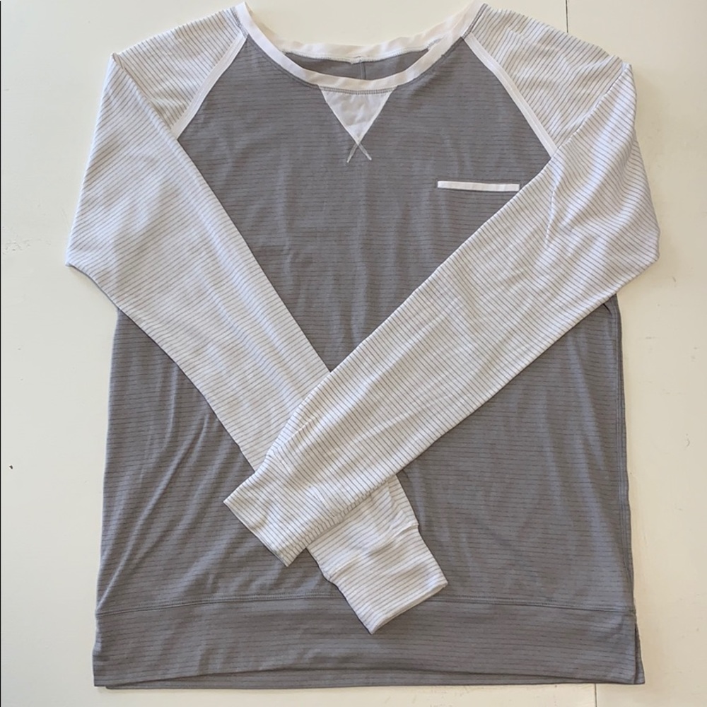 Lululemon long sleeve top size 6